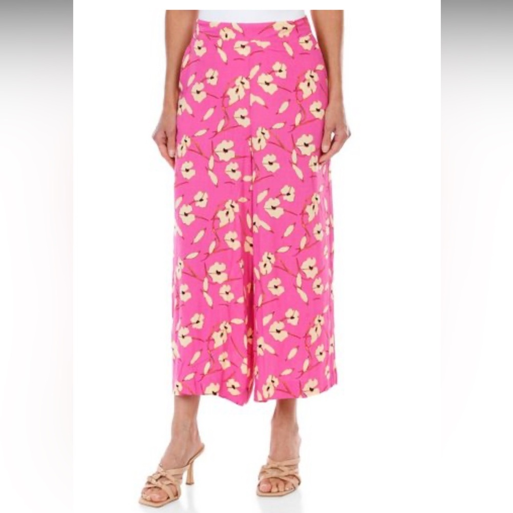 NWT Jessica Simpson Shaye Crop Pants